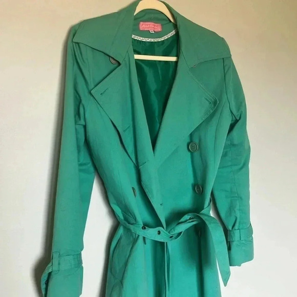 Avant Première Galeries Lafayette green trench coat  jacket with belt - Picture 3 of 5
